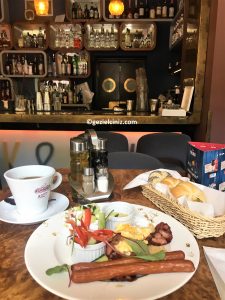 what to eat in Krakow breakfast