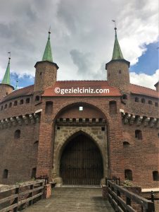 Krakow gezilecek yerler barbican