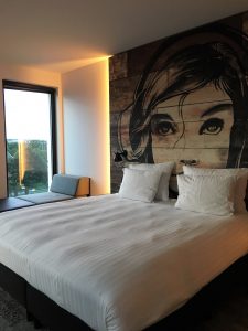 Amsterdam otel tavsiyesi jaz hotel bed