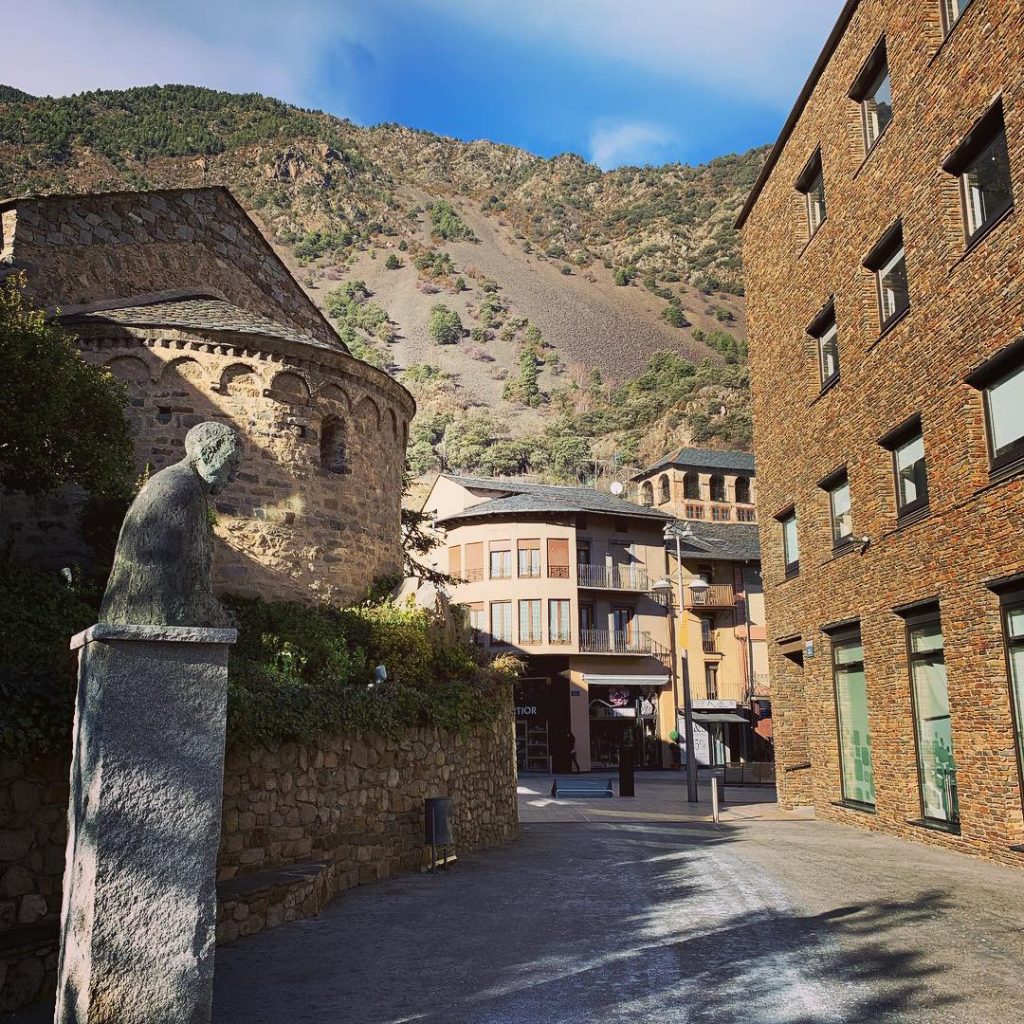 Andorra Gezi Rehberi kilise yolu